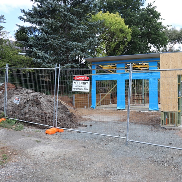 do you deliver and set up temporary fencing and what's the cost for these services in Denton